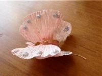 Motýli z vlnitého papíru23
