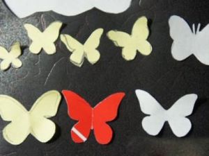 пеперуди на стената със собствените си ръце11