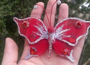 metulji z lastnimi rokami 20