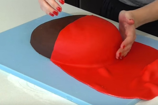 Как да направите торта Kinder изненада майсторски клас 3