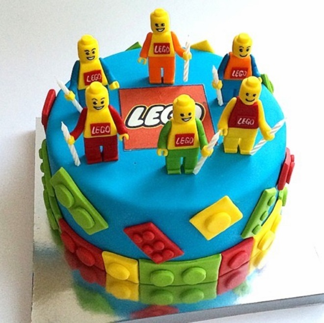 торта у облику лего 3