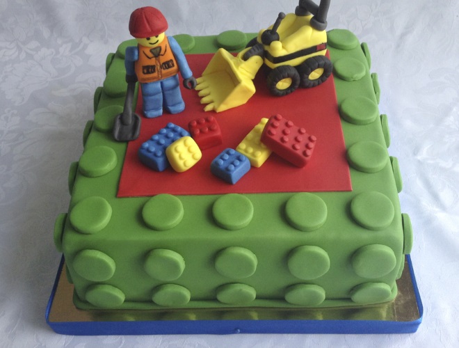 torta v obliki lego 7