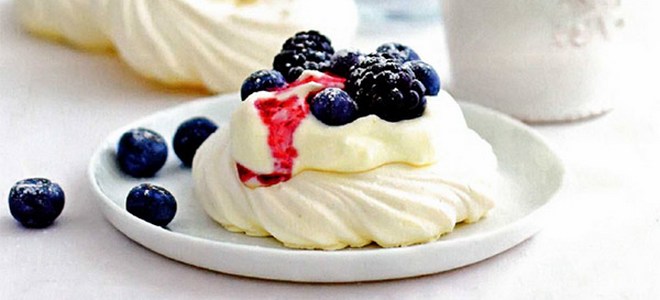 Cake meringue