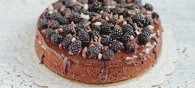 Čokoláda Blackberry Cake
