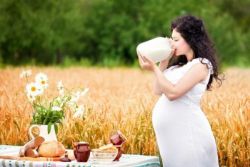 Vnos kalcija med nosečnostjo