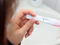 czy test może być ujemny w czasie ciąży