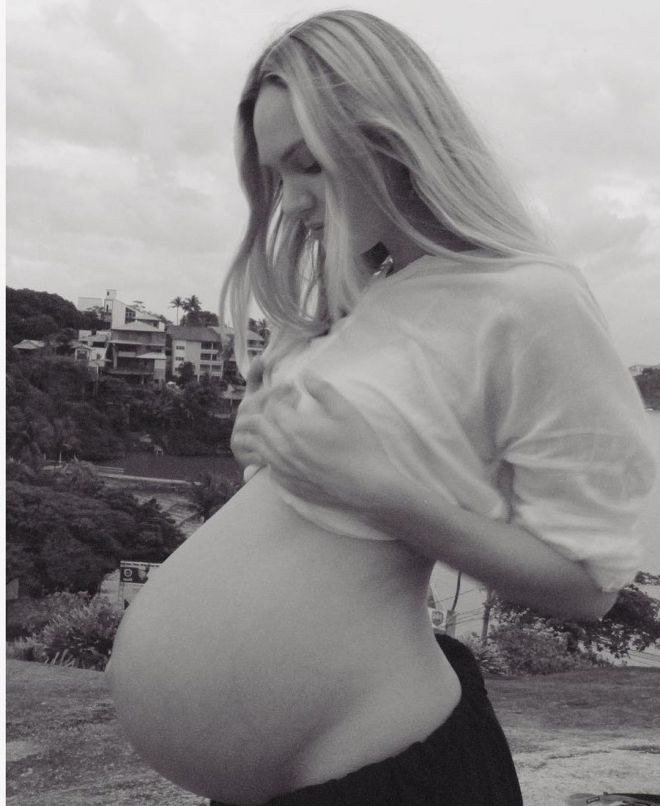 Кэндис Свейнпол на девятом месяце беременности