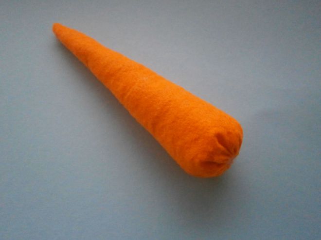Felt carrot8