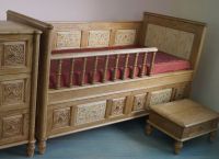 Vyřezávaný dřevěný nábytek16
