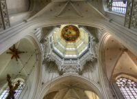 Расписанный потолок собора Cathedral of Our Lady