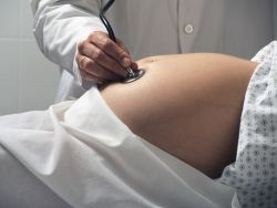 příčiny zmrazeného těhotenství v prvním trimestru