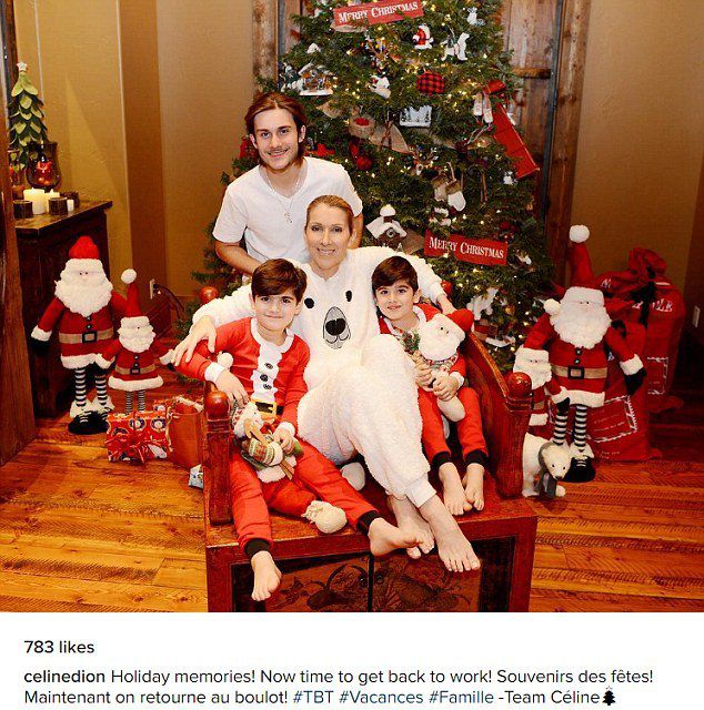 Селин Дион опубликовала рождественскую фотографию с детьми