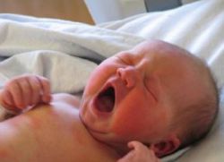příznaky dtsp u novorozenců