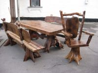 Drewniane krzesła 8