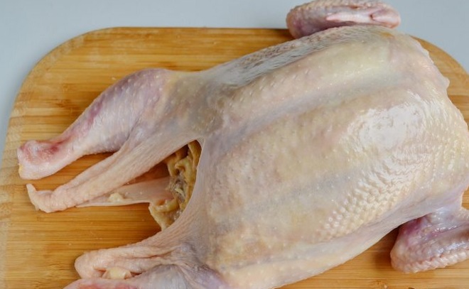 kako razrezati piščanca za polnjenje palačinke