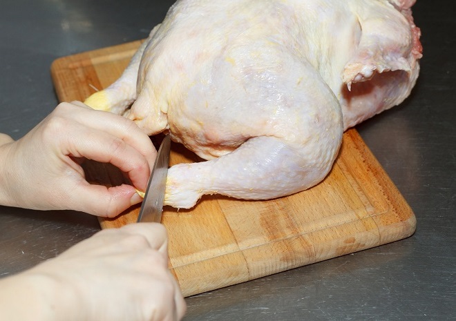 kako razrezati piščanca za polnjenje palačinke