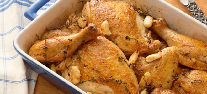 pečena piletina s češnjakom u pećnici