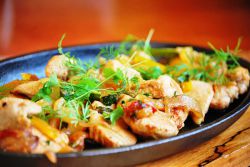 пиле със зеленчуци, задушени рецепти