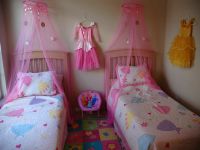 Otroška soba za dve dekleti5