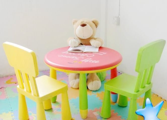 Stůl pro děti 4