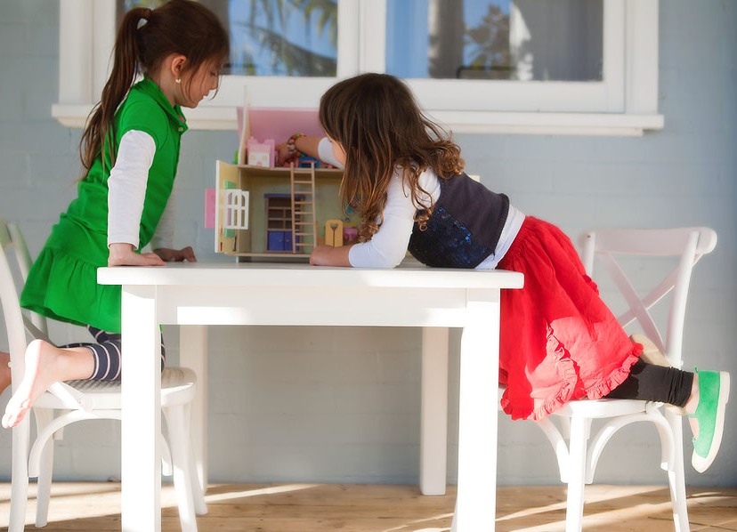 Otroške mize in stoli od 3 leta do 4