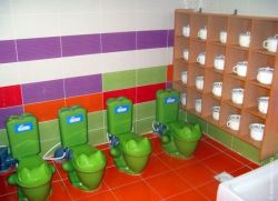 тоалетни чинии за детски градини