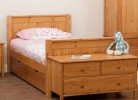 Otroška lesena postelja11