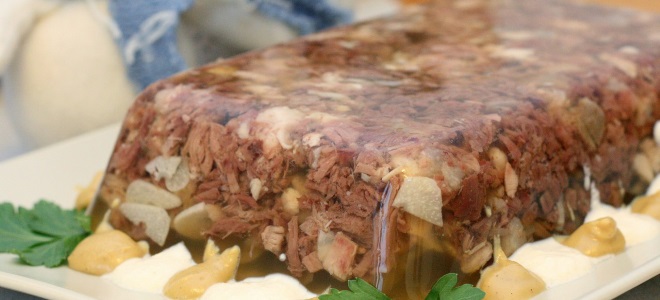 svinjska nožica s rezancom od govedine