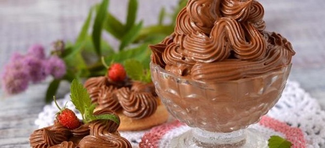 Čokoladna krema charlotte za kolač