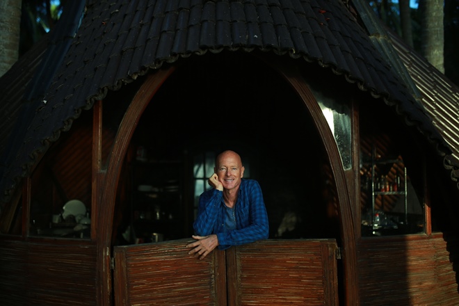 Чарли - владелец шоколадной фабрики на Бали