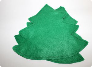 Božično drevo iz klobučevine 4