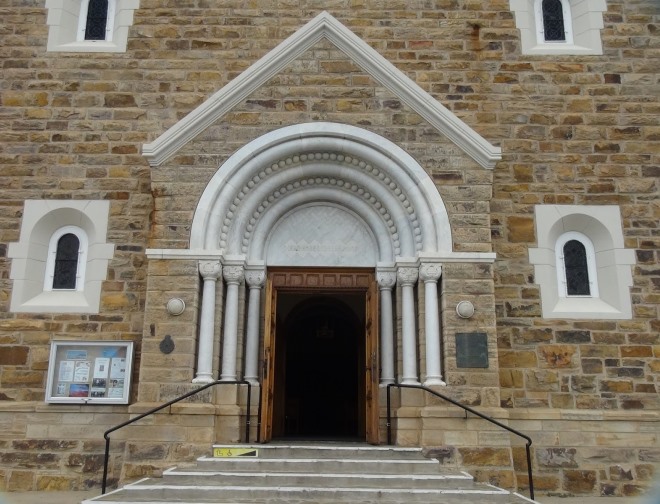 Вход в лютеранскую церковь
