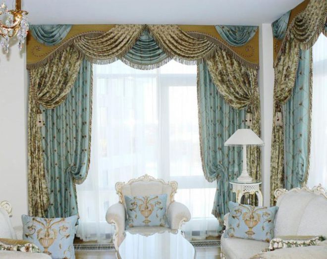 классические шторы в гостиную