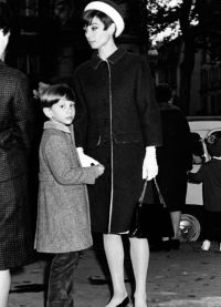 Audrey Hepburn 3 płaszcz