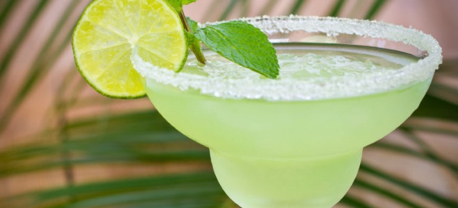 koktejl s tequila margarita