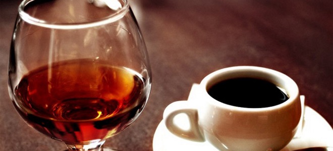 jak pít kávu s brandy