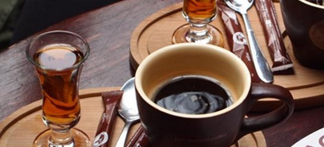 Kawa po turecku z koniakiem