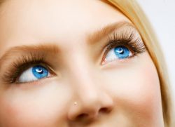 barvne kontaktne leče za oči