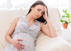 Zaprtje med pozno nosečnostjo
