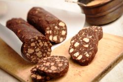 kakaové klobásy a sušenky