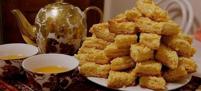 Каракум бисквити с конфитюр - рецепта
