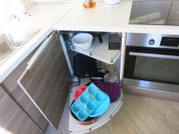 кухненски ъгъл под мивката 5