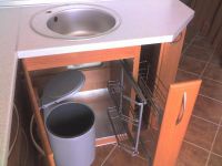 кухненски ъгъл под мивката 8