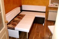 Narożna sofa w kuchni z miejscem do spania4