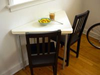 Rohový kuchyňský stůl 8