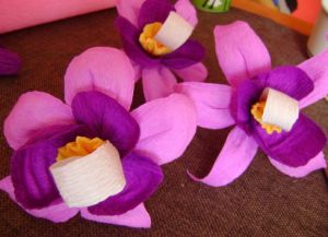 Гофрирана хартиена орхидея12