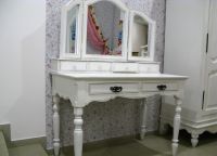 kozmetična miza z ogledalom 4