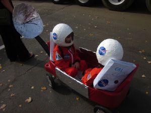 Własnoręcznie wykonany kostium kosmonautów14