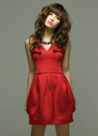 biżuterię kostiumową do czerwonej sukni 3
