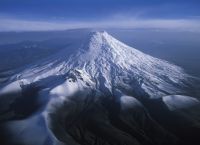Панорамный вид вулкана Котопахи с воздуха